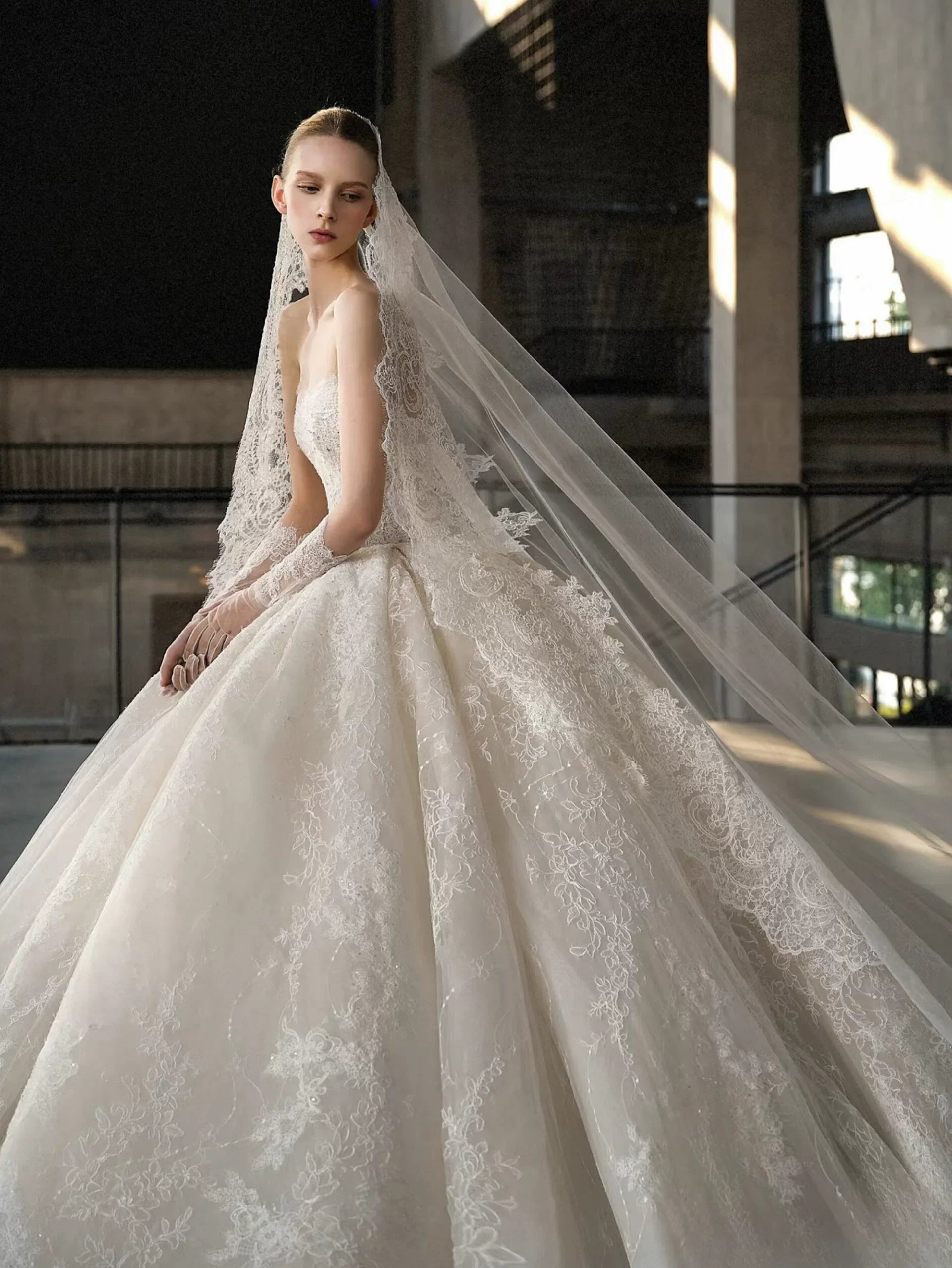 Xmzty | French Haute Couture Lace Tube Top Wedding Dress with Petite Trailing Skirt